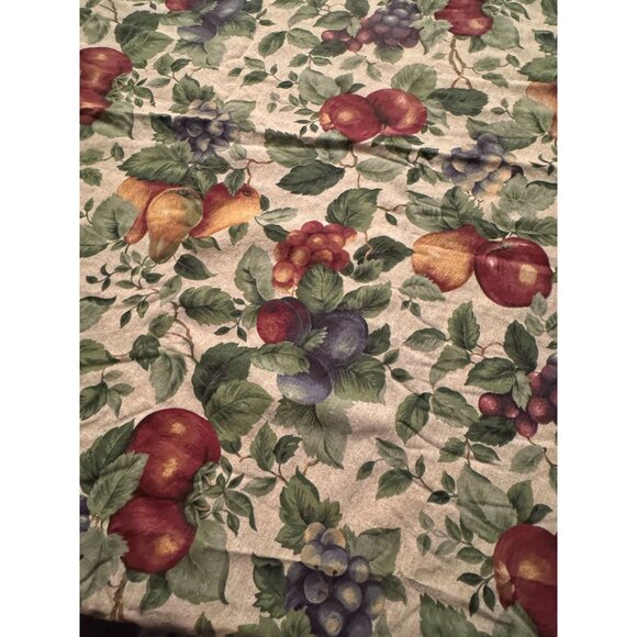 Ex-Cell Home Vintage Fruit Themed Apples Pears Grapes Cotton Tablecloth - Picture 9 of 16